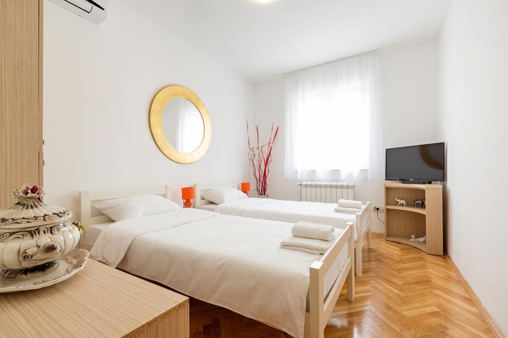 Dolce Vita Luxury Suites Belgrade Exterior photo