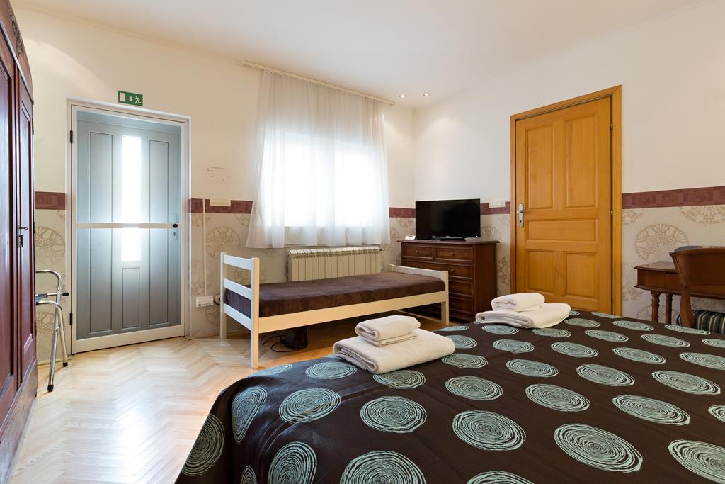 Dolce Vita Luxury Suites Belgrade Exterior photo